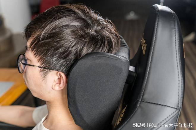 级电竞椅 — 傲风M6Pro+体验瓦力棋牌试玩坐上真就不想起来！职业(图5)