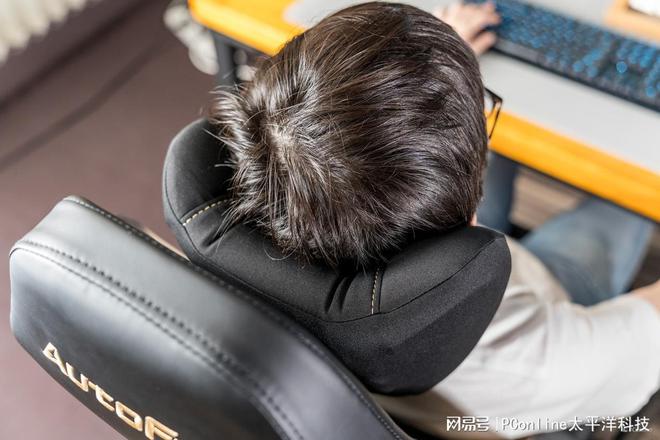 级电竞椅 — 傲风M6Pro+体验瓦力棋牌试玩坐上真就不想起来！职业(图9)